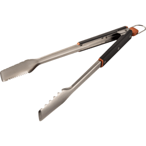 מלקחיים לגריל Traeger BBQ Tongs מנירוסטה על רקע לבן