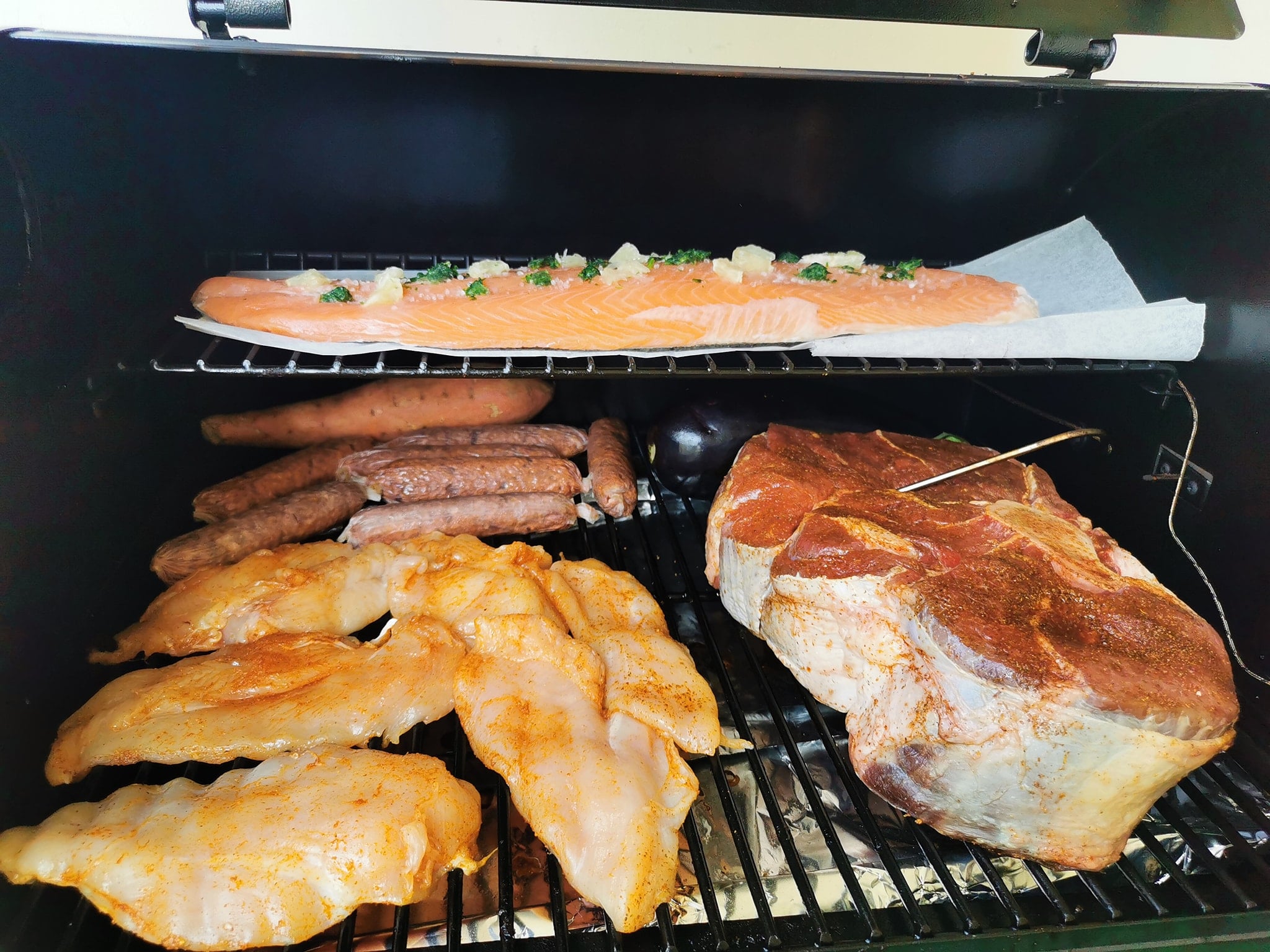 האוניברסיטה ללימודי עישון בשר – טרייגר גריל