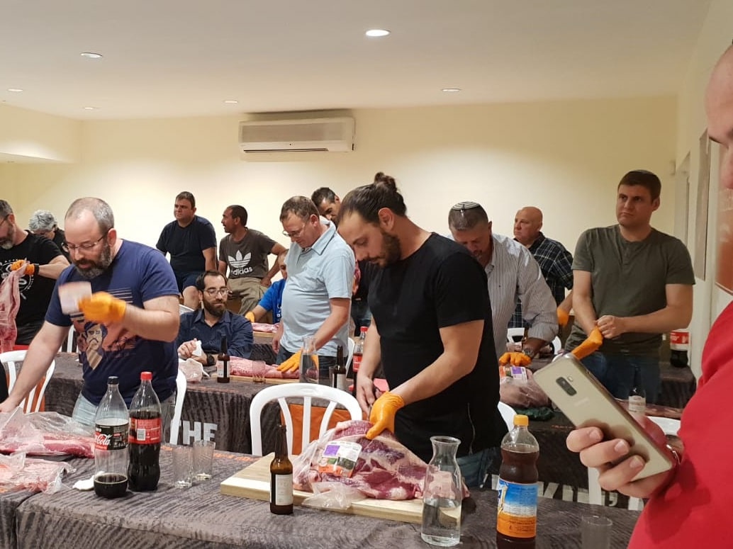 סדנה מעשית לבשרים מעושנים במעשנה ובגריל של חברת טרייגר