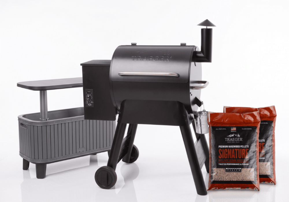 bundle 3 חבילת Traeger Pro 22 עם בר משקאות BevyBar ושני שקי שבבי עץ